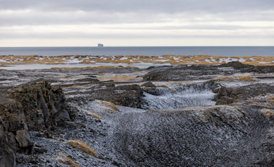 The crevasse and Eldey island