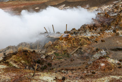 The previous viewing platform, where the fumarole now vents
