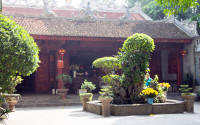 Quán Thánh temple exterior