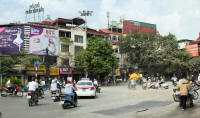 Traffic and intersection between phố Lò Đúc and phố Trần Khát Chân