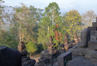 A headless buddha