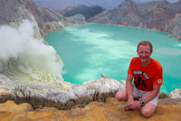 Tourist and Ijen crater lake