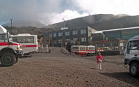 Upper cable car station, with 4WD minibuses for final ascent