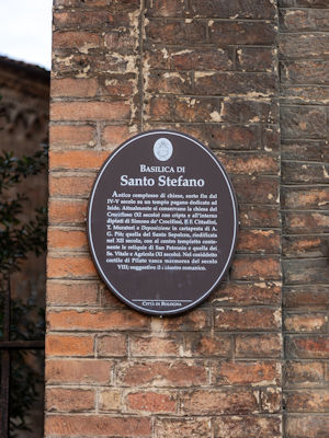 Plaque on the Basilica di San Stefano