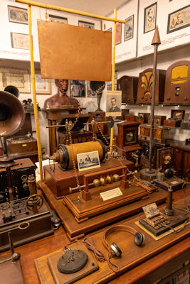 Early Marconi morse radio