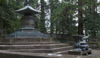 Urn containing remains of Tokugawa Ieyasu