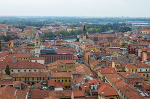 Chiesa di San Sebastiano (L) and Chiesa di San Fermo Maggiore