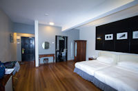 Room F616 of the Strawberry Park Resort, with flash