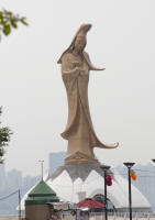 Kun Iam statue