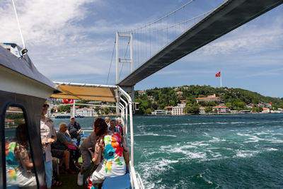 The cruise boat turns